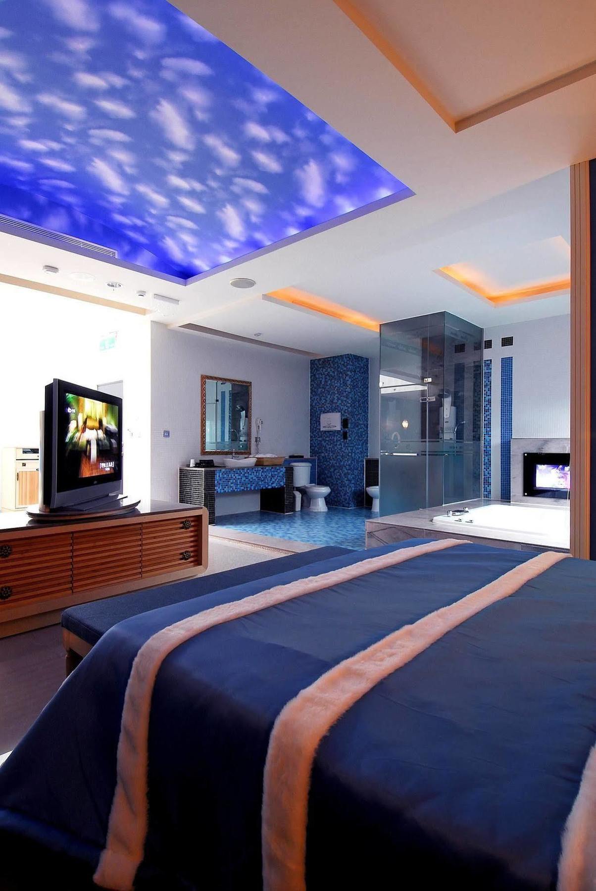 All-Ur Boutique Motel -Chia Yi Branch Chiayi Exterior foto