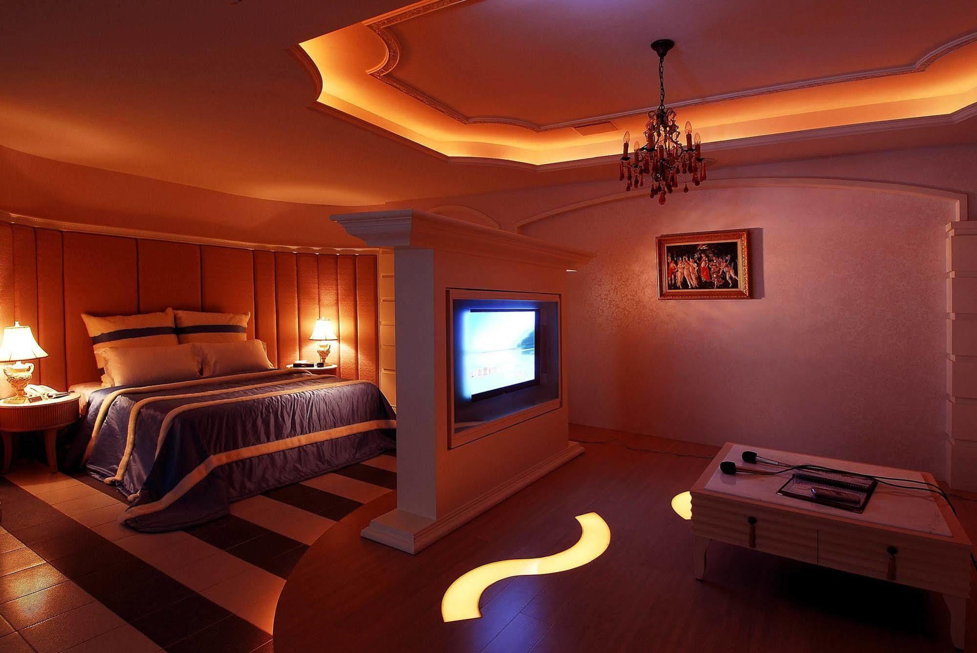 All-Ur Boutique Motel -Chia Yi Branch Chiayi Exterior foto