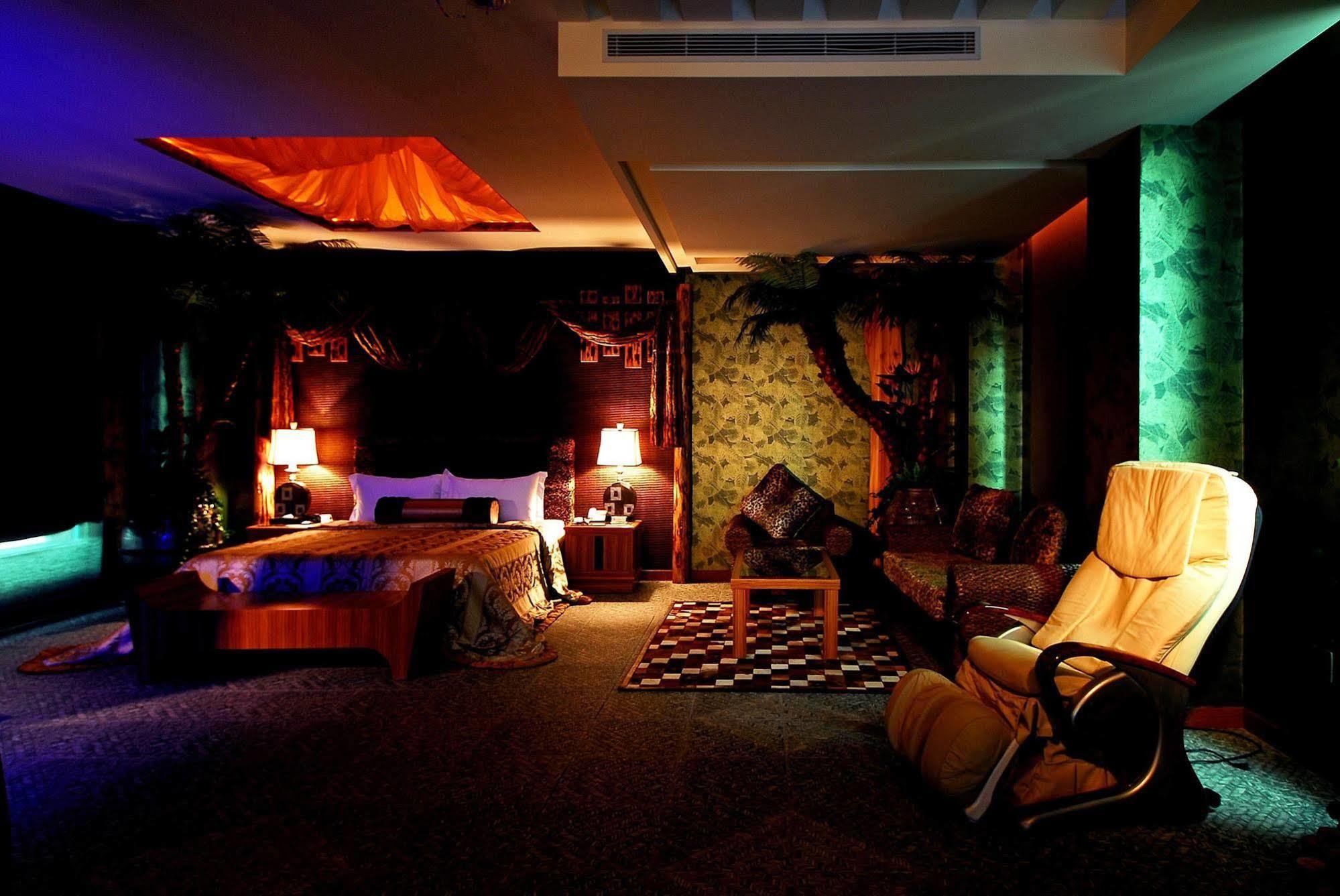 All-Ur Boutique Motel -Chia Yi Branch Chiayi Exterior foto